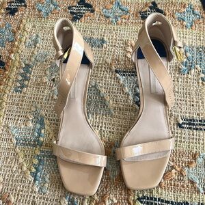 Stuart Weitzman nudist curve size 9. Patent. Brand new with dust bag.
